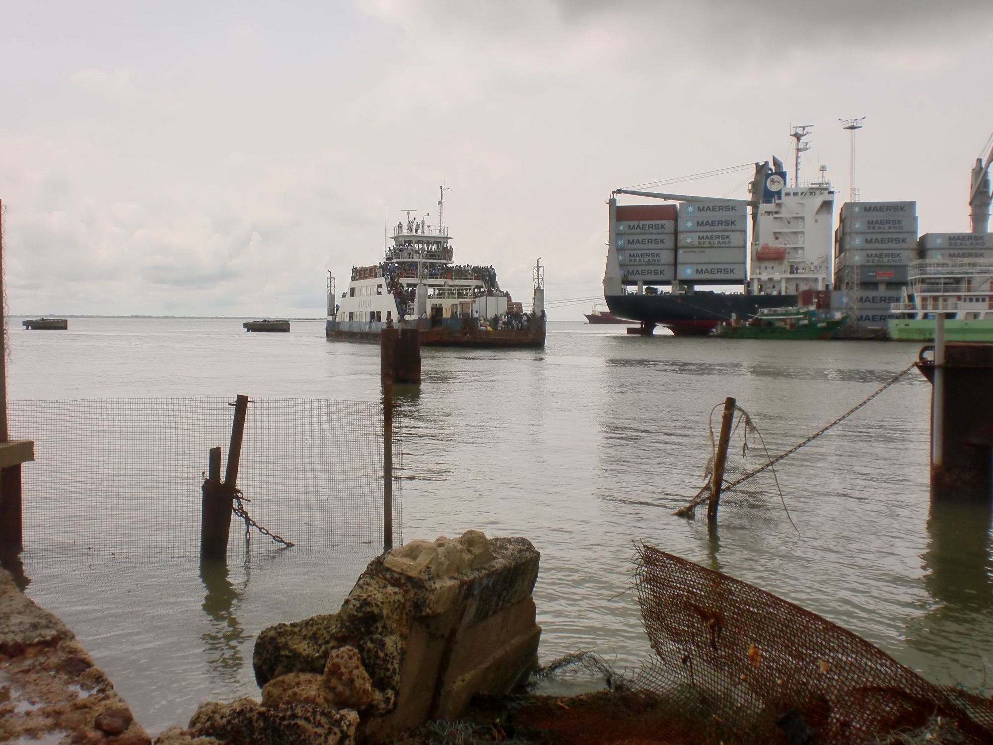 De haven van Banjul